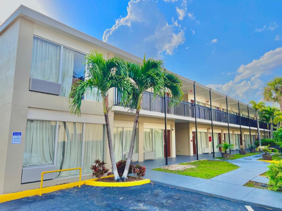 River Palm Hotel Melbourne Exterior photo